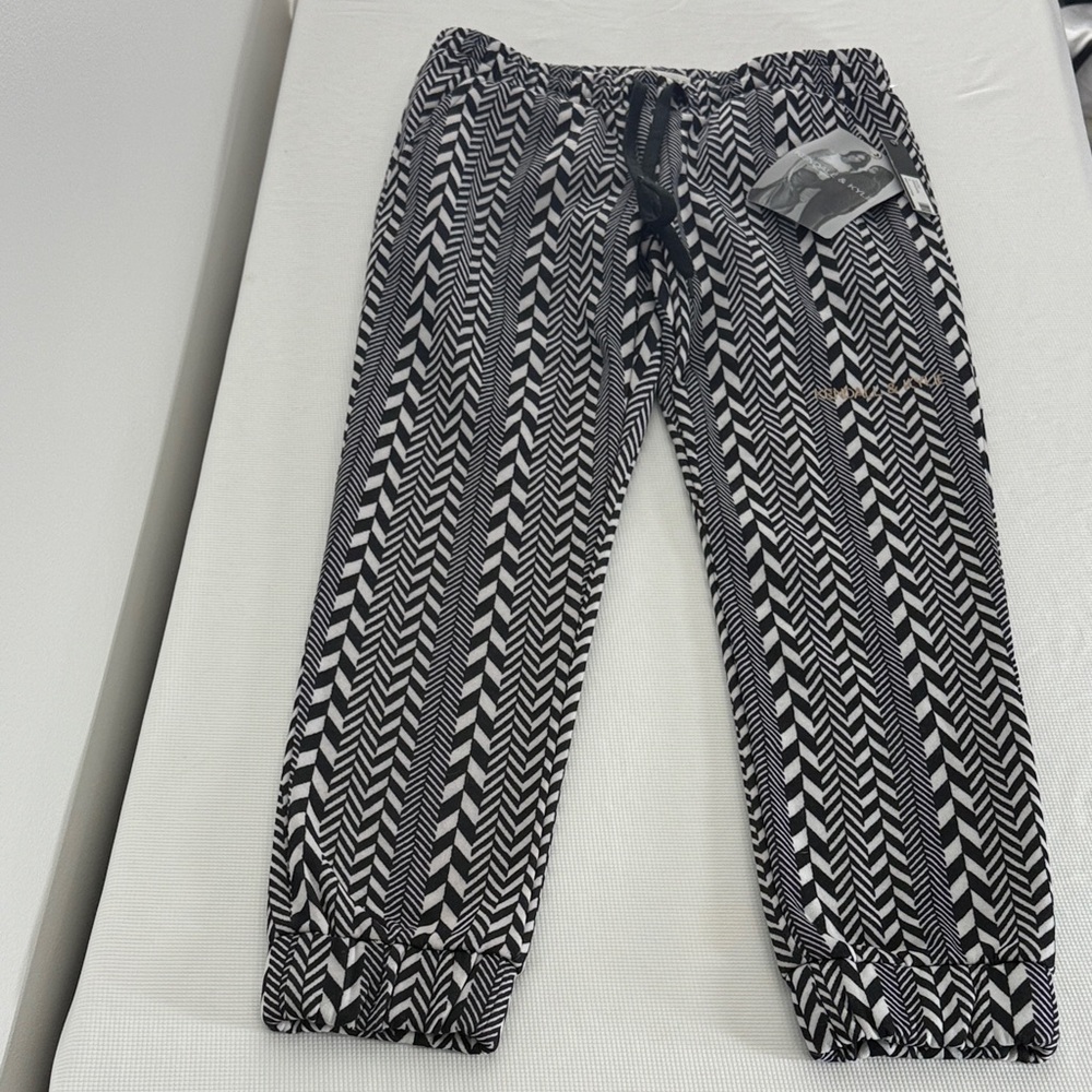 Kendall & Kylie Black and White Herring Bone Joggers NWT